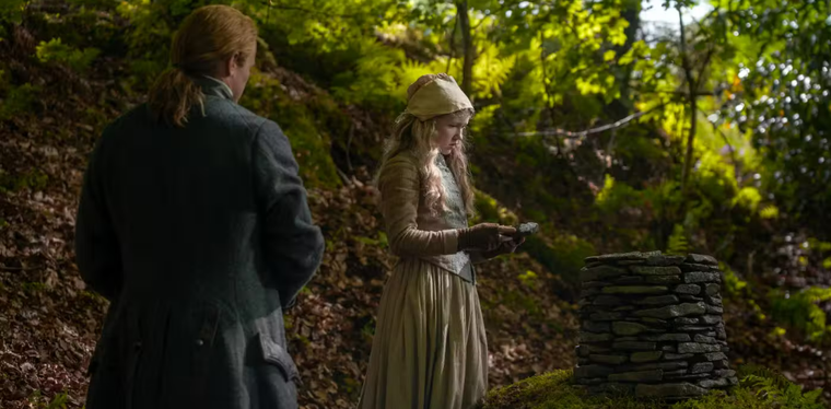 Fanny posee el ADN de los viajes en el tiempo, al igual que Claire y Brianna. Fanny posee el ADN de los viajes en el tiempo, al igual que Claire y Brianna. 