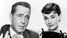 Humphrey Bogart y Audrey Hepburn dos de las más grandes estrellas de cine.
