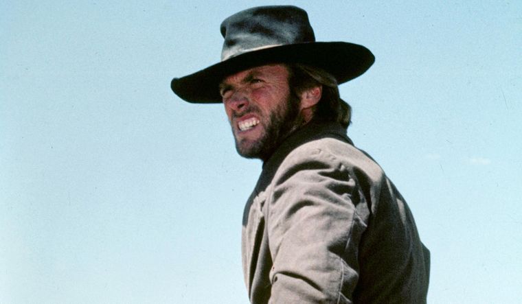 Clint Eastwood dirige y protagoniza este clásico western