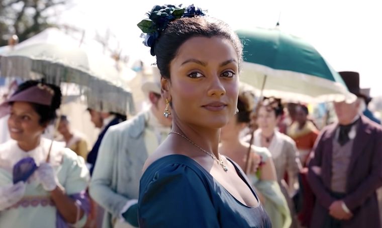 Simone Ashley interpreta a Kate en Bridgerton