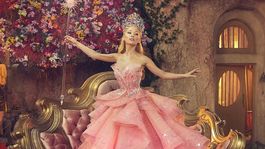 Ariana Grande interpreta a Glinda en la película
