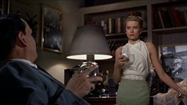 Esta película es una de las grandes obras maestras de Alfred Hitchcock. Esta película es una de las grandes obras maestras de Alfred Hitchcock.
