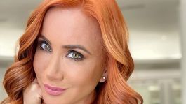 Mariazel se besó con su compañera de Me caigo de risa para acallar los rumores sobre una supuesta mala relación entre ambas