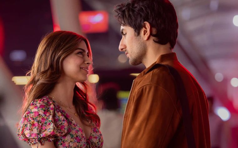 Romance juvenil en esta comedia romántica oculta en Netflix