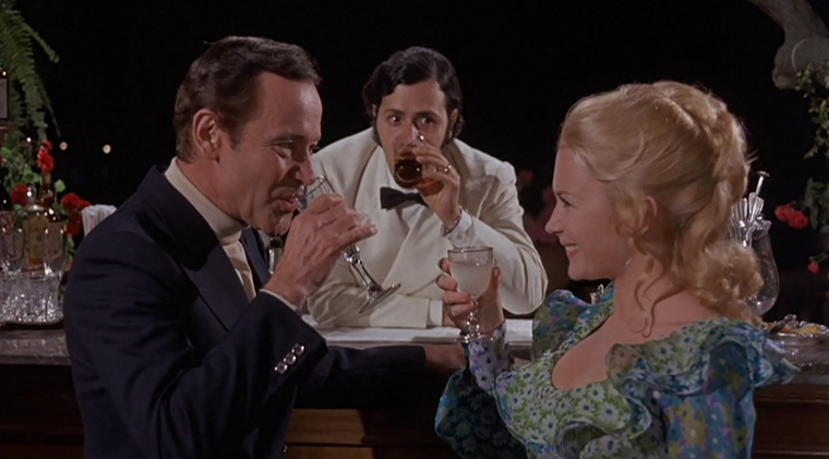 La película dirigida por Billy Wilder se basa en una obra de teatro homónima de 1968. La película dirigida por Billy Wilder se basa en una obra de teatro homónima de 1968.