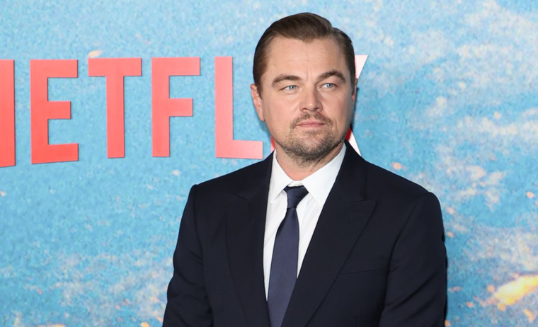 Leonardo DiCaprio tiene 47 años y un extenso historial de relaciones amorosas.