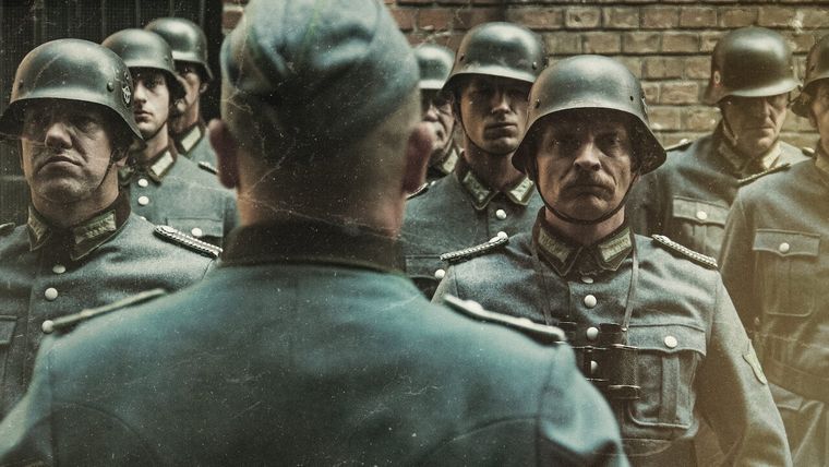 El actor Brian Cox relata este documental sobre uno de los momentos más oscuros de la historia