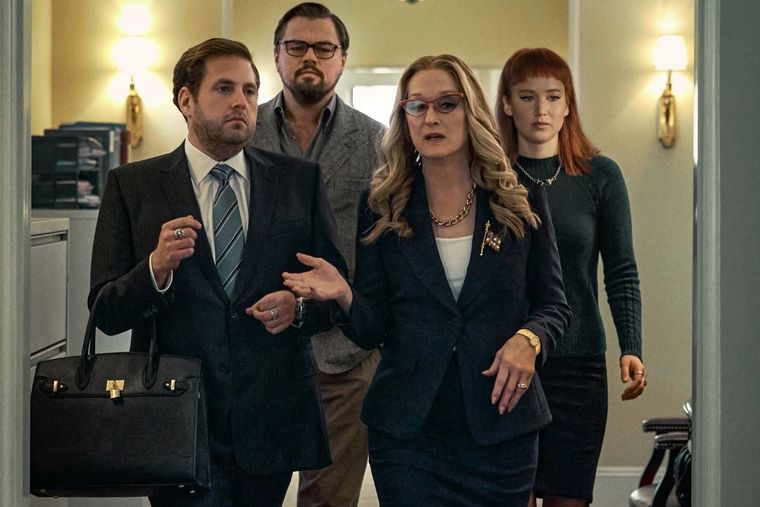 Leonardo DiCaprio, Jennifer Lawrence, Rob Morgan, Jonah Hill, Mark Rylance, Tyler Perry, Timothée Chalamet, Ron Perlman, Ariana Grande, Kid Cudi, Cate Blanchett y Meryl Streep son parte del elenco.