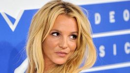 Britney Spears se descarga bailando en redes sociales