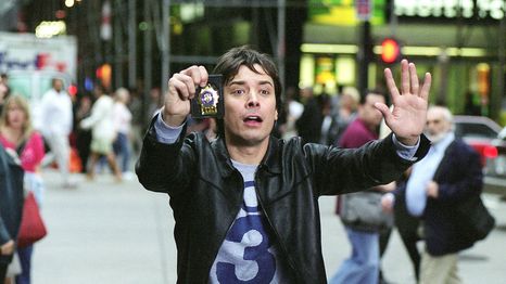 Un joven Jimmy Fallon protagoniza esta entretenida comedia de acción