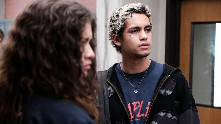 Dominic Fike interpretó a Elliot en la segunda temporada de la serie.