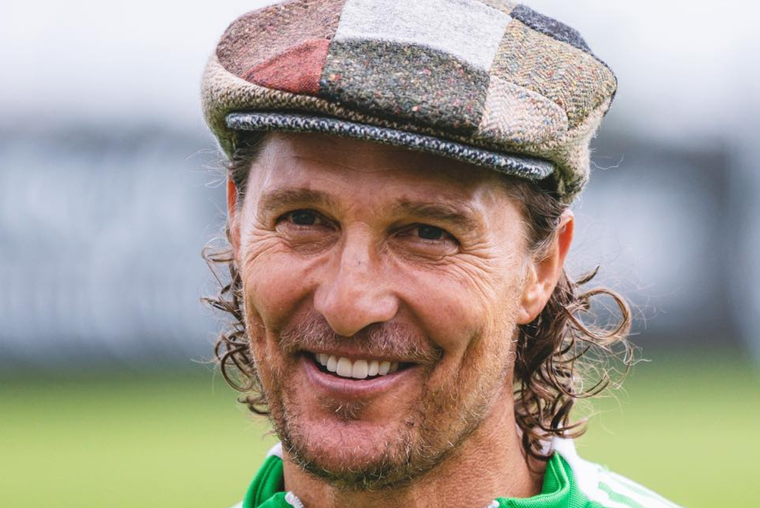 Matthew McConaughey siempre logra cautivar con su adorable personalidad.