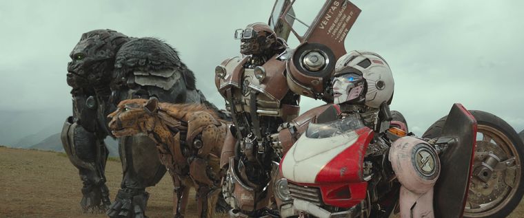 Maximales y Autobots esperan por la escena post créditos
