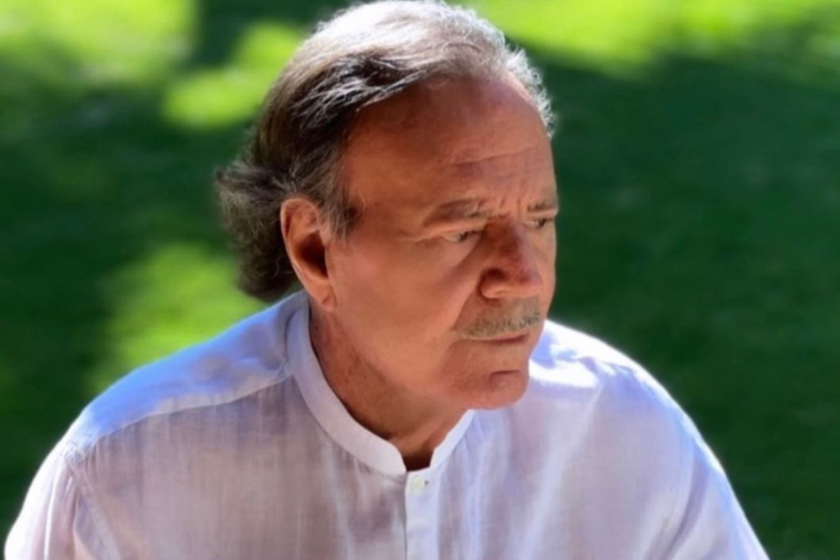 Julio Iglesias sufrió un accidente cuando tenía 19 años que le cambió la vida y a su mujer le pasó algo parecido.