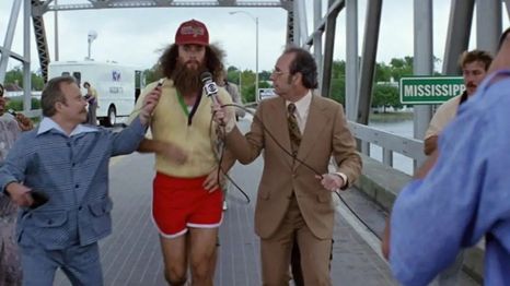 Según reveló Tom Hanks, la escena de Gump corriendo por Estados Unidos sin rumbo estuvo a punto de no ser rodada debido a la negativa del estudio de costearla.