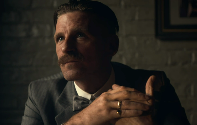 Arthur Shelby no forma parte de la película de Peaky Blinders.&nbsp;