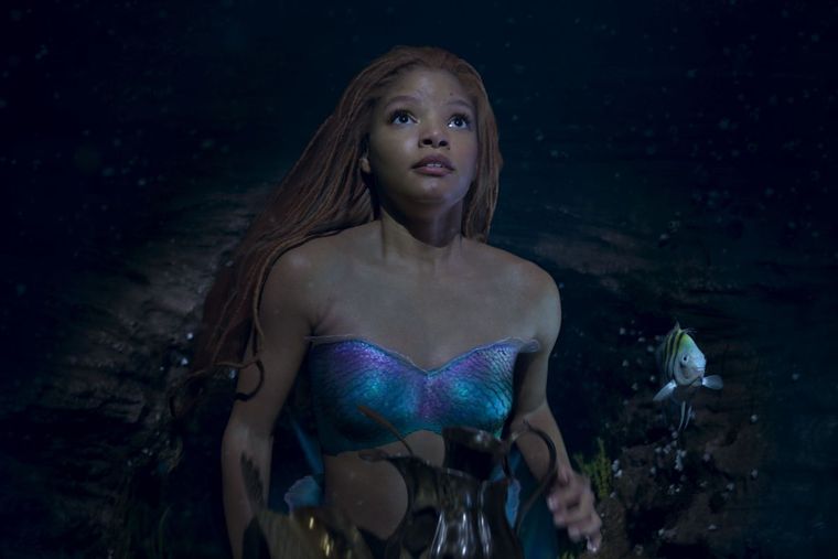 Halle Bailey interpreta a la sirena Ariel