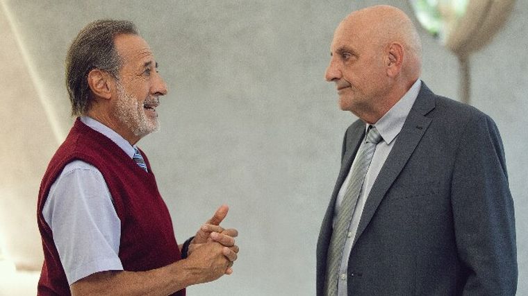 Zambrano es un personaje secundario de El encargado. Zambrano es un personaje secundario de El encargado.