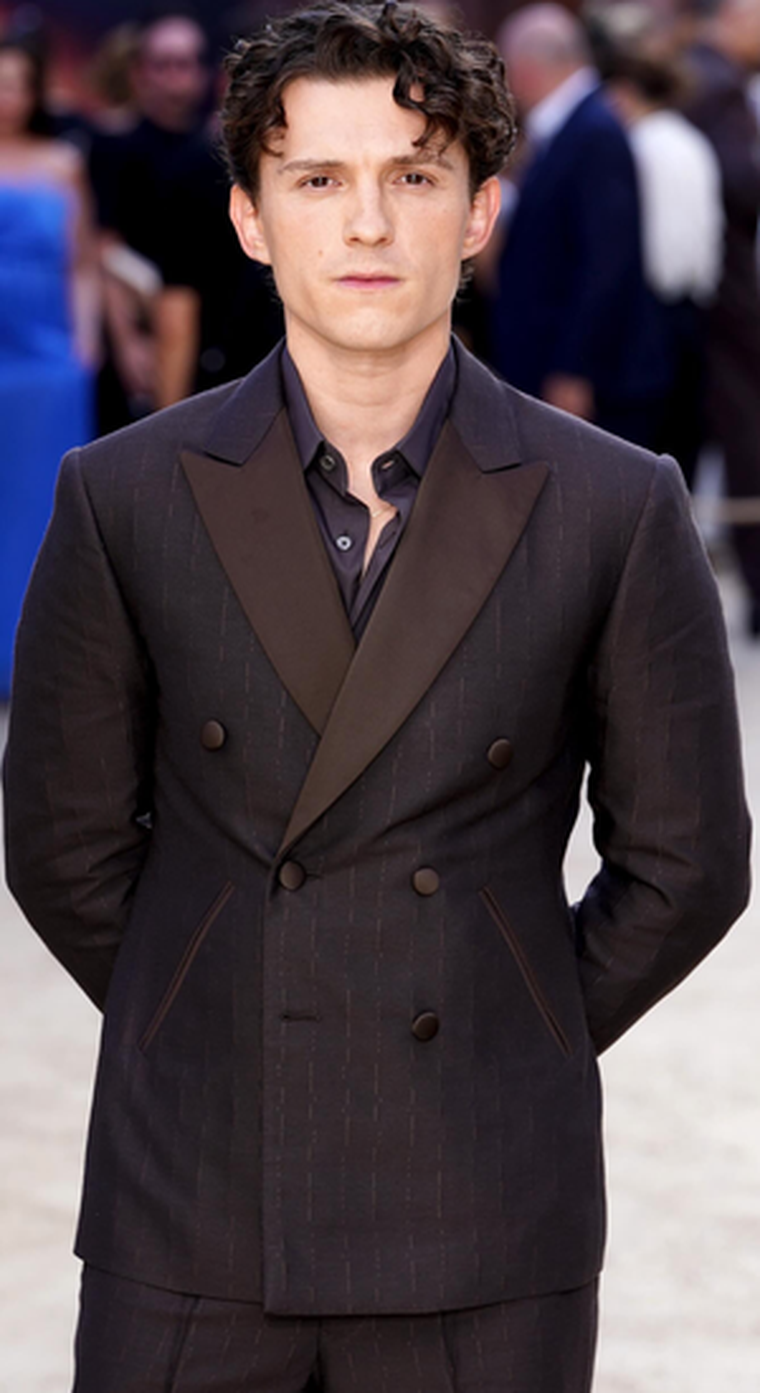 Tom Holland sorprendi&oacute; con un detalle de su traje