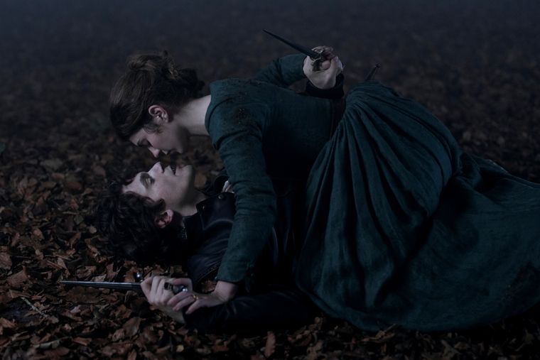 Emily Bader y Edward Bluemel en Mi Lady Jane, la esperada serie de Amazon Prime Video.