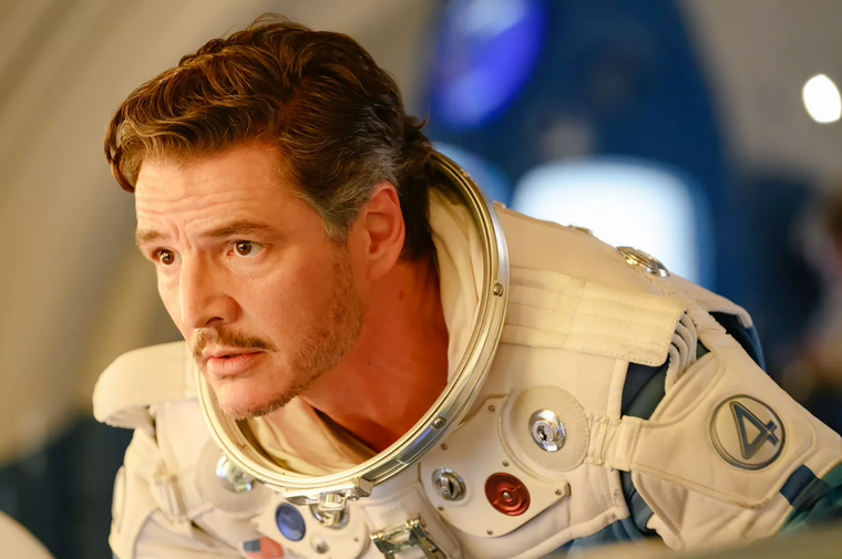 Pedro Pascal hace su debut en el MCU. 