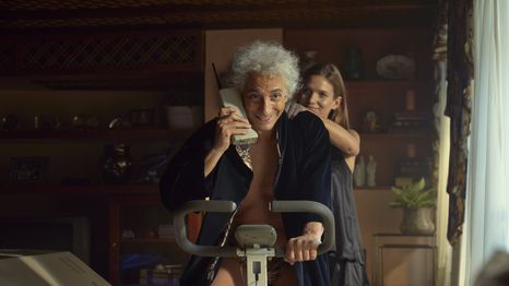 Juan Minujín demuestra, una vez más, que es uno de los actores más talentosos de su generación gracias a su interpretación de Guillermo Coppola