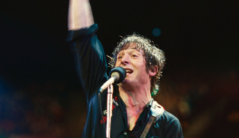 Jeremy Allen White como Bruce Springsteen en su nuevo biopic.