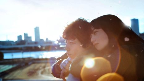 El drama romántico que se basa en un libro y en hechos reales