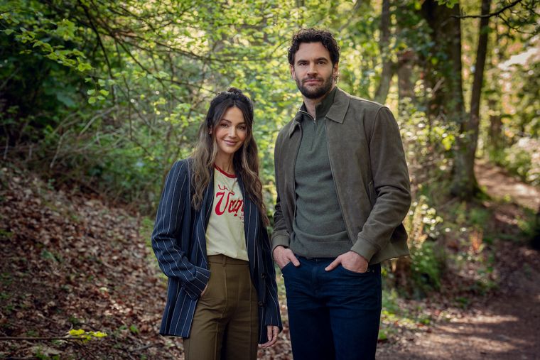 Michelle Keegan y Tom Bateman protagonizan The Woods.&nbsp;