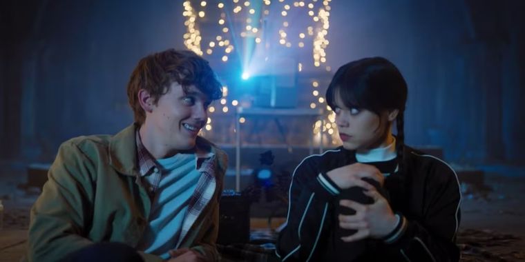 Merlina y Tyler en la serie de Tim Burton. Merlina y Tyler en la serie de Tim Burton.