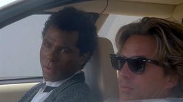 Ricardo Tubbs (Philip Michael Thomas) y Sonny Crockett (Don Johnson) en la serie original de los 80.