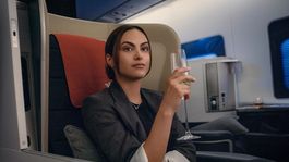 Camila Mendes en Upgraded, la reciente comedia romántica de Prime Video