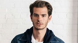 Andrew estalló de la emoción gracias a Cobra Kai.