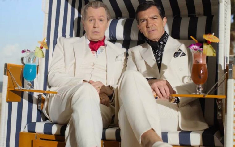 Oldman y Banderas, protagonistas de La Lavandería