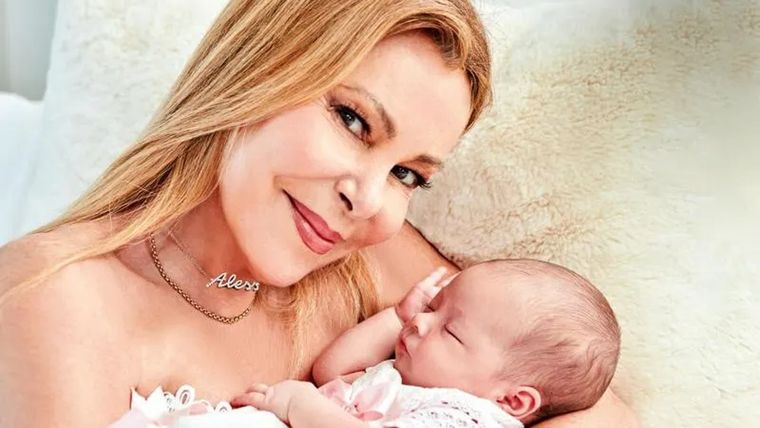 La actriz, feliz con Anita.