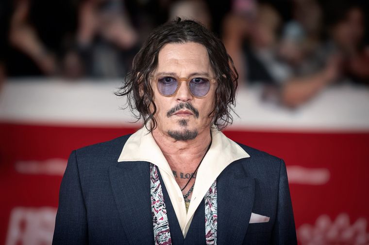 Johnny Depp habla de todo en una nueva entrevista. 
