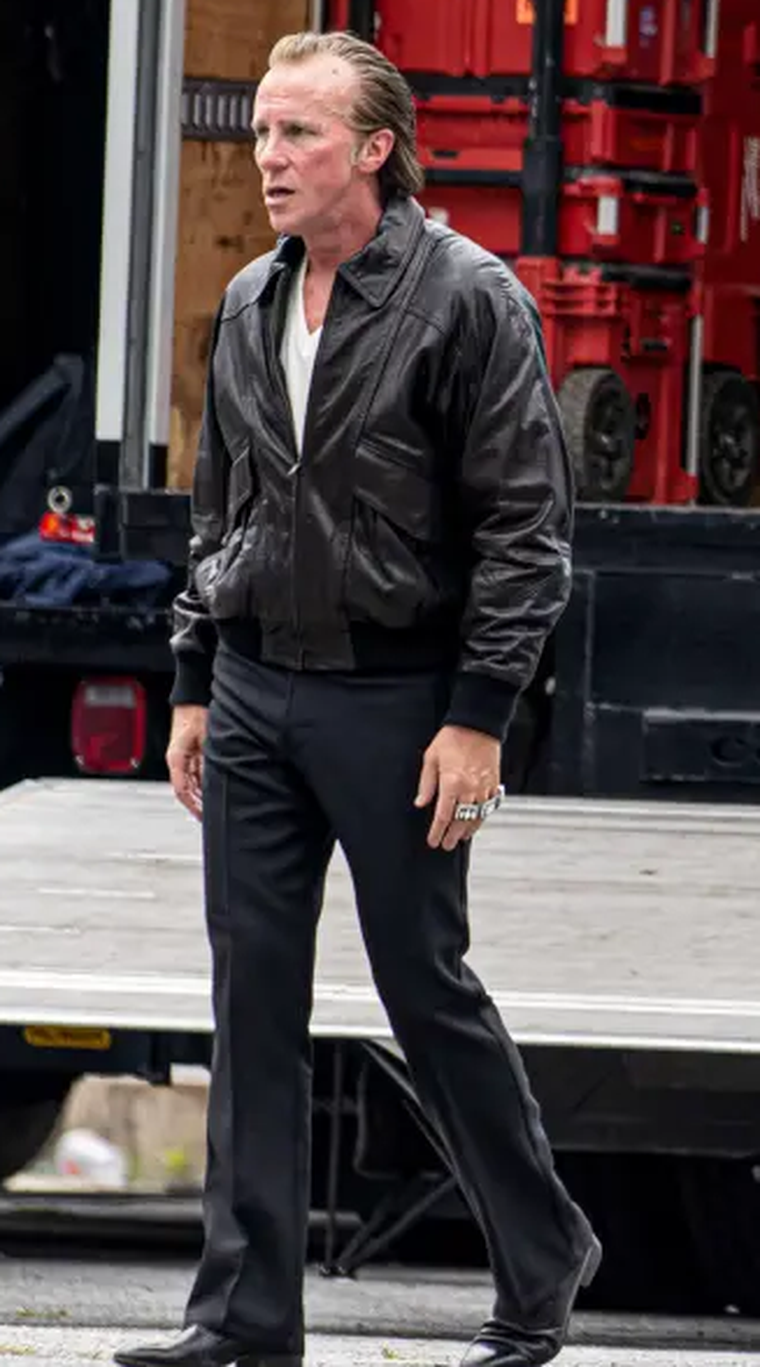 Christian Bale en el set de Madden Christian Bale en el set de Madden