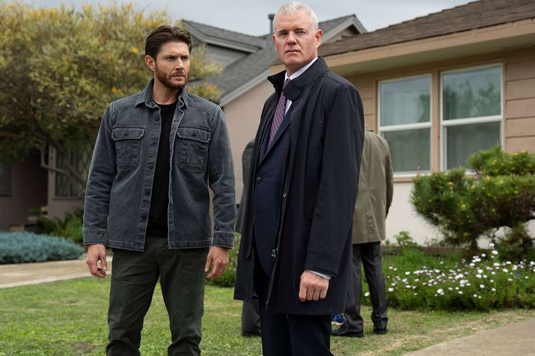 En la serie, Eric Dane interpretó al Agente Especial del FBI Nathan Blythe, parte del grupo de agentes encubiertos del que también formaba parte el detective de Los Ángeles Mark Meachum (Jensen Ackles). En la serie, Eric Dane interpretó al Agente Especial del FBI Nathan Blythe, parte del grupo de agentes encubiertos del que también formaba parte el detective de Los Ángeles Mark Meachum (Jensen Ackles).