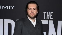 El actor nació en Nueva York en 1999