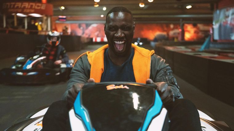 Omar Sy es el protagonista principal
