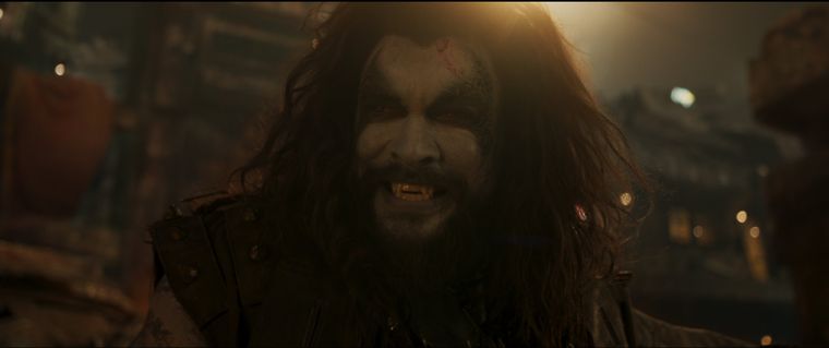 supergirl-2026-jason-momoa-lobo-face