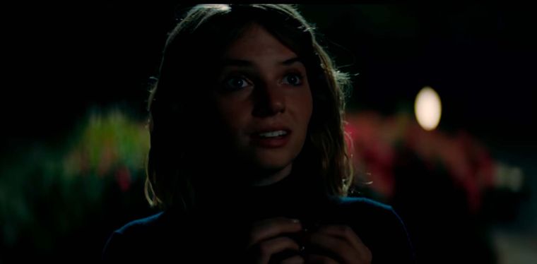 Maya Hawke como Flowerchild en el filme de Quentin Tarantino. Maya Hawke como Flowerchild en el filme de Quentin Tarantino.