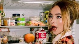 Sabrina Carpenter compartió las fotos que hizo para la revista Cosmopolitan.