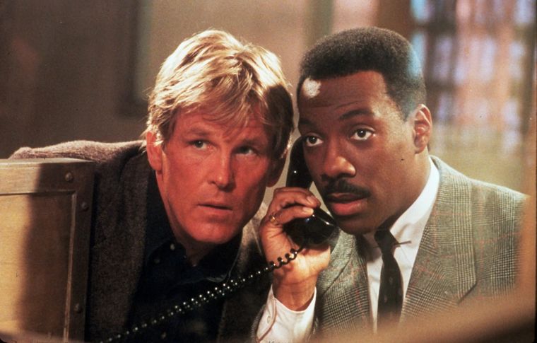 Nick Nolte y Eddie Murphy protagonizan este clásico de los 80