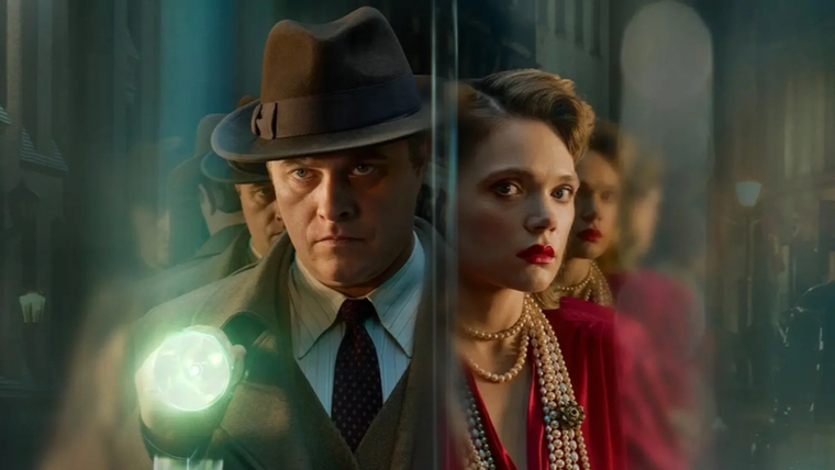 La investigación policial se dá en un contexto de gran tensión social y política frente al estallido de Segunda Guerra Mundial. La investigación policial se dá en un contexto de gran tensión social y política frente al estallido de Segunda Guerra Mundial.