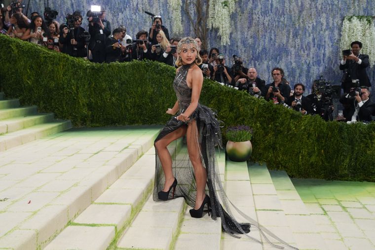 Sabrina Carpenter deslumbra en la Met Gala 2026. Sabrina Carpenter deslumbra en la Met Gala 2026.