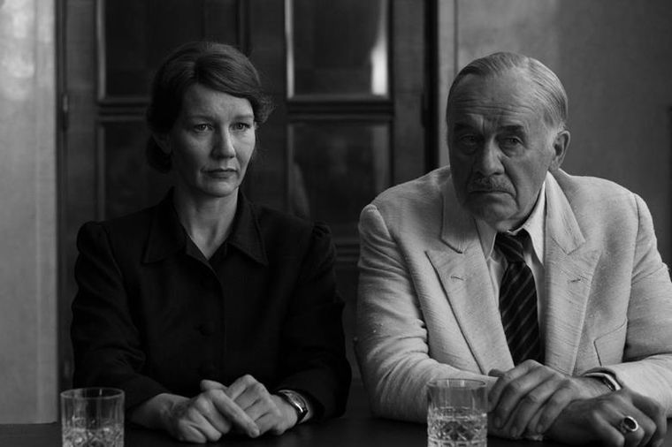 Con Hanns Zischler and Sandra Hüller. Con Hanns Zischler and Sandra Hüller.