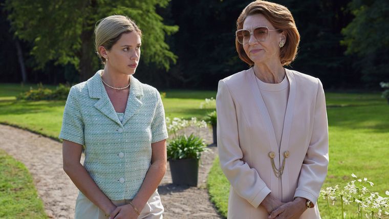 A diferencia de la primera temporada, la segunda está, mayormente, habla en neerlandés, marcando un punto de inflexión en la vida de la joven argentina que deberá adoptar el idioma y las costumbres de su futuro marido. A diferencia de la primera temporada, la segunda está, mayormente, habla en neerlandés, marcando un punto de inflexión en la vida de la joven argentina que deberá adoptar el idioma y las costumbres de su futuro marido.