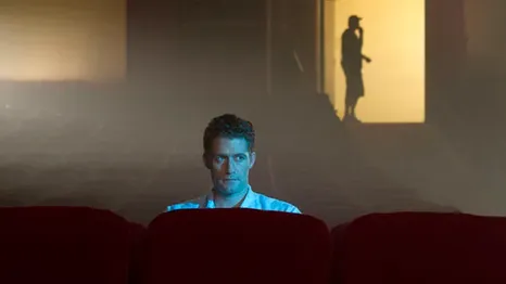 Una serie puede tener muchos personajes que cambian en sus capítulos. Una serie puede tener muchos personajes que cambian en sus capítulos.