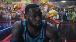 LeBron James es uno de los mejores jugadores de basquet en la historia de la NBA.